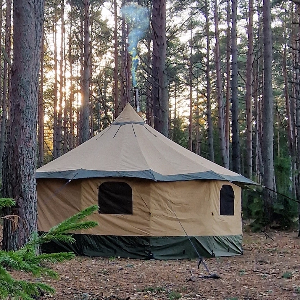 Большая всесезонная кемпинговая палатка с печкой True Brands Tibet Tent 20 Sky Pro 4 сезона для рыбаков, туристов, охотников