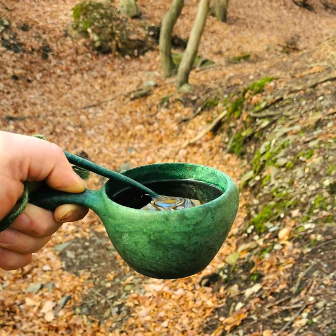 Походная чашка кукса Kupilka 21, Conifer с чайной ложкой для туризма, кемпинга, загородного отдыха, пикника