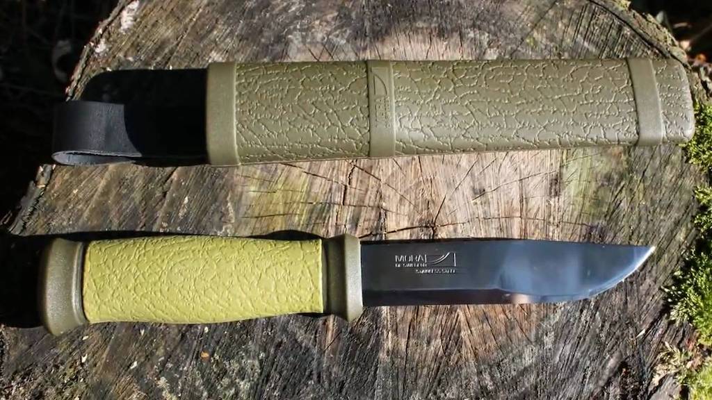 Походный нож Morakniv Outdoor 2000 Green для туризма, бушкрафта, охоты, рыбалки