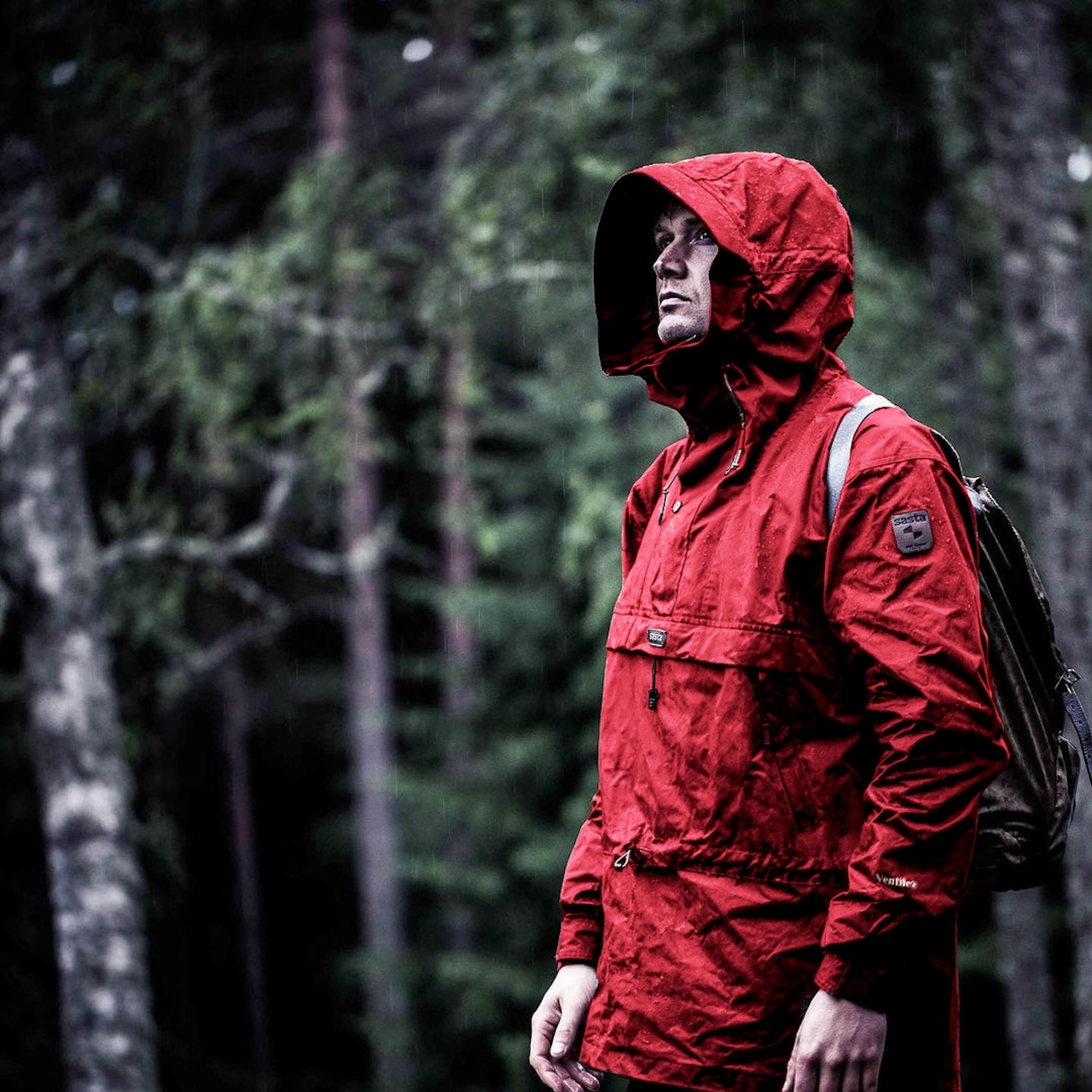 Туристическая мужская куртка анорак Sasta Peski Ventile Anorak, 55 True Red для похода, трекинга, спорта, активного отдыха