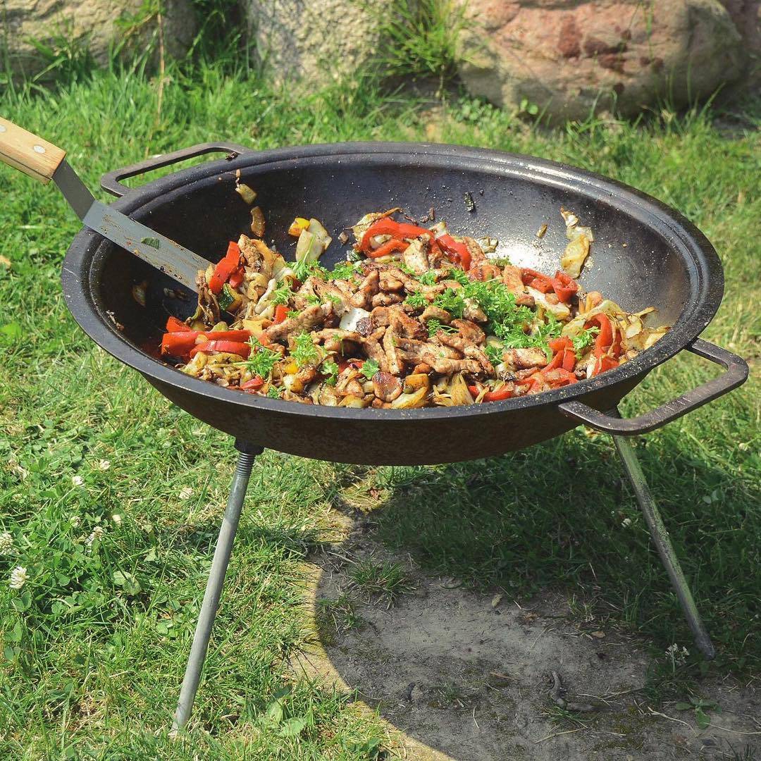 Сковорода костровая Muurikka WOK 43 см с ножками купить в MyBiggame